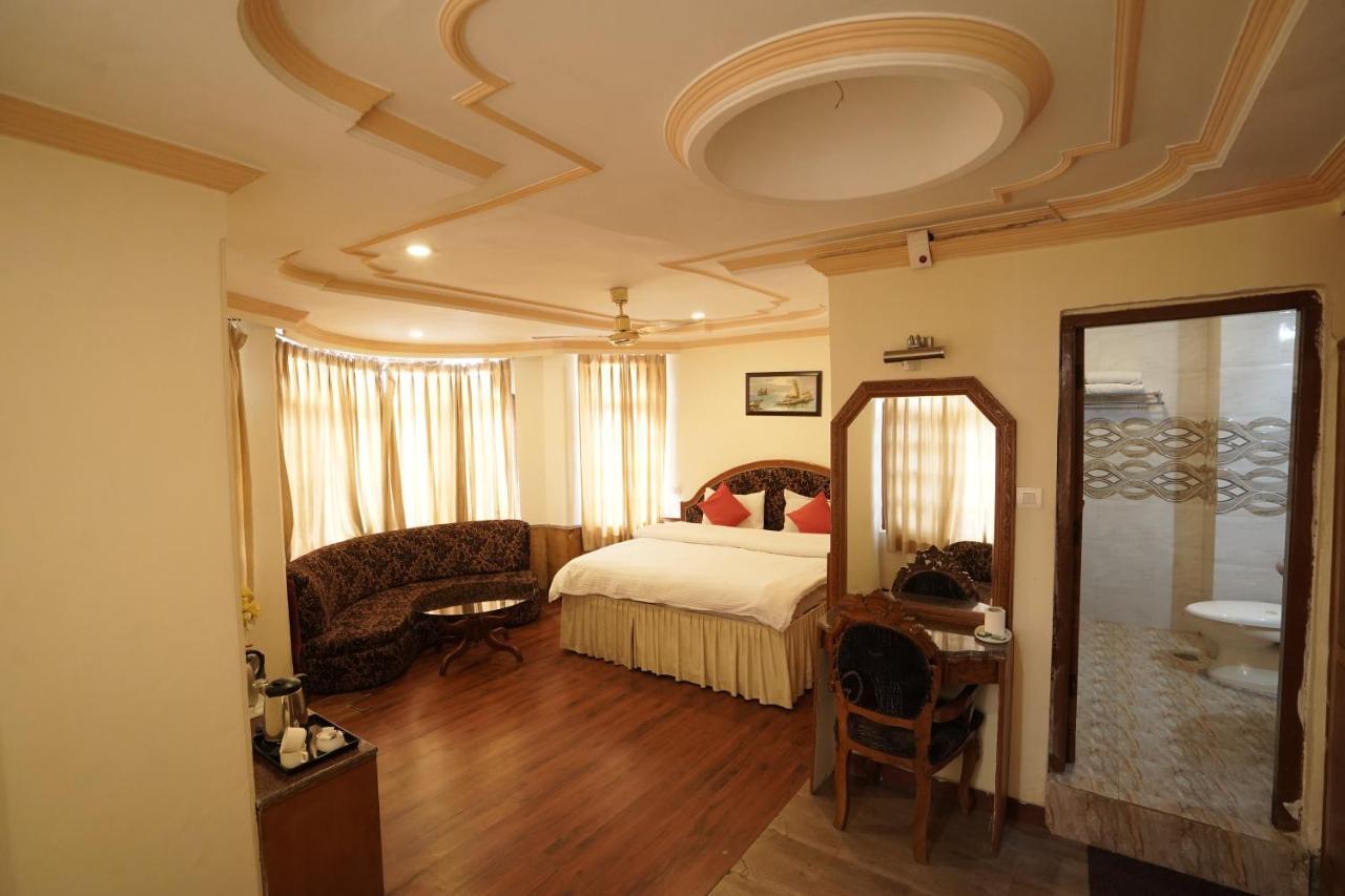 Royal Palace Resort Bhagsunag Дхарамсала Екстериор снимка