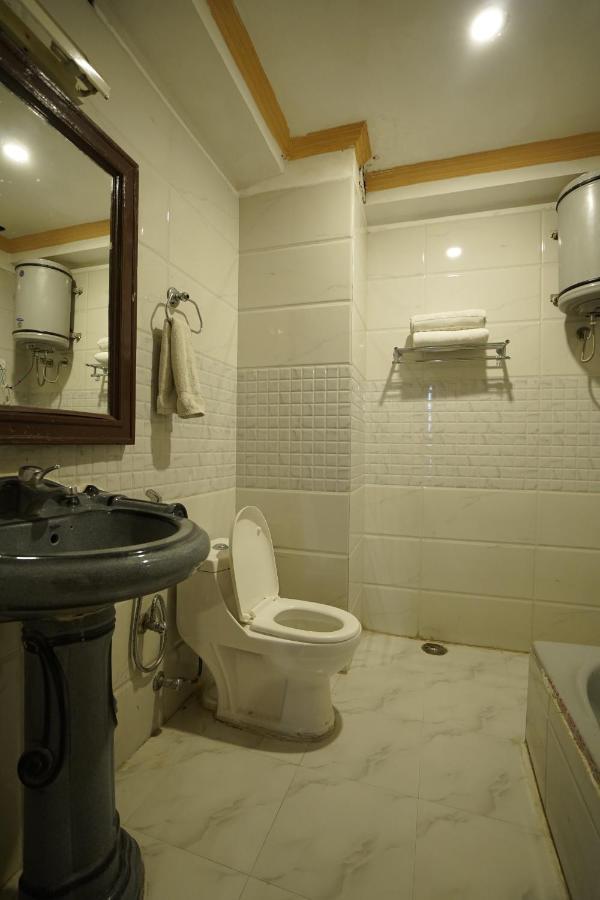 Royal Palace Resort Bhagsunag Дхарамсала Екстериор снимка