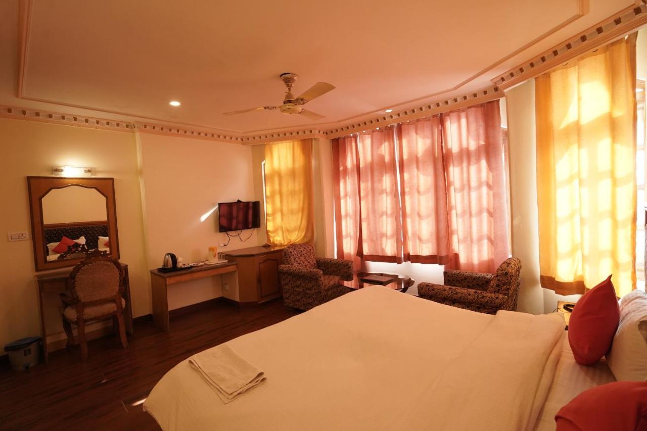 Royal Palace Resort Bhagsunag Дхарамсала Екстериор снимка